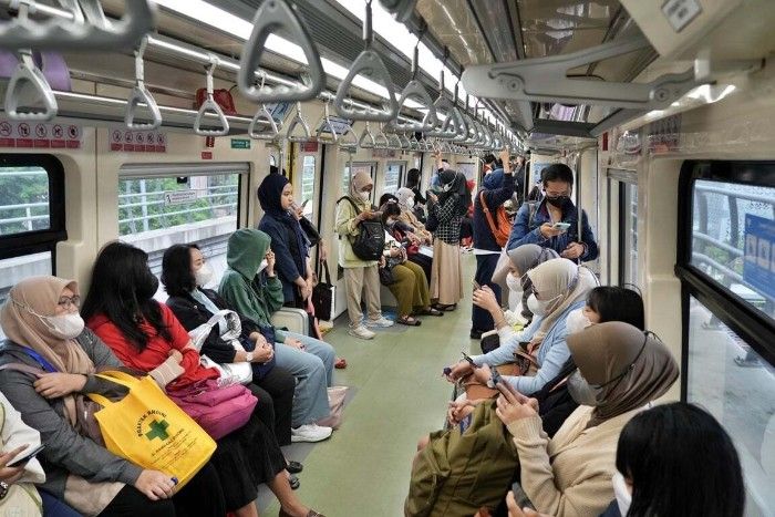 Layanan Nyaman LRT Jabodebek untuk Nataru 2025-2026