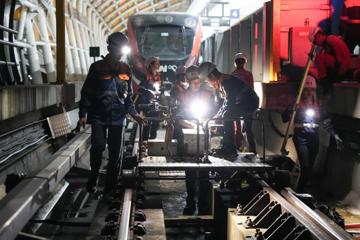 LRT Jabodebek Manfaatkan Waktu Malam untuk Pastikan Jalur Aman dan Andal Setiap Pagi