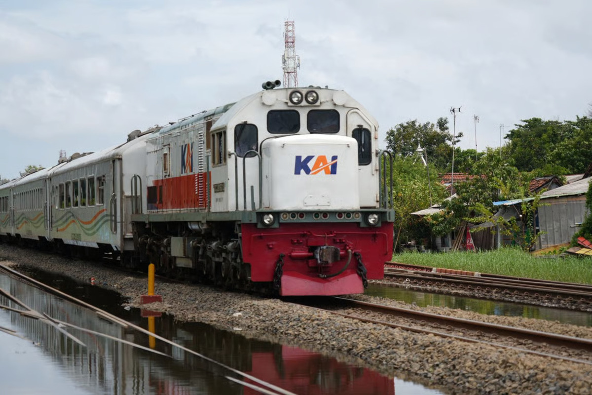 Normalisasi Jalur Pekalongan - Sragi yang Terdampak Banjir Terus Dilakukan, KA Berjalan 40 Kpj dan Tidak Ada Pembatalan Perjalanan